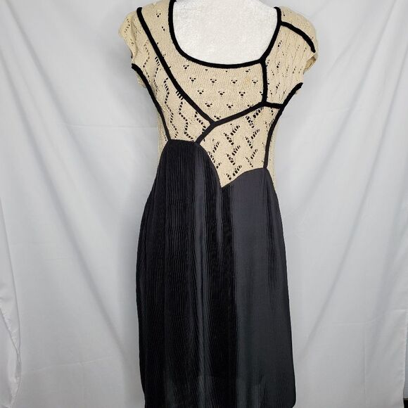 ANTHROPOLOGIE Knitted & Knotted stark silhouette pleated dress S - Picture 7 of 12